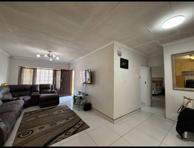 2 BEDROOM TOWNHOUSE FOR SALE IN MALVERN